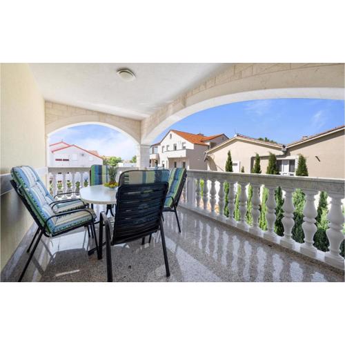 Awesome Apartment In Vodice With Wifi