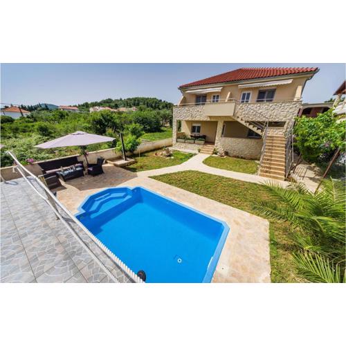 Awesome Apartment In Zdrelac With Wifi
