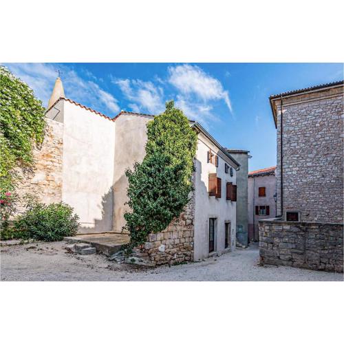 Awesome Home In Bale With Wifi