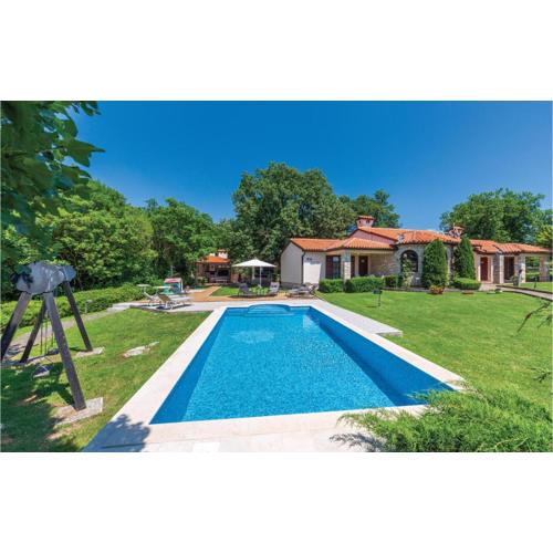 Awesome Home In Belavici With Sauna