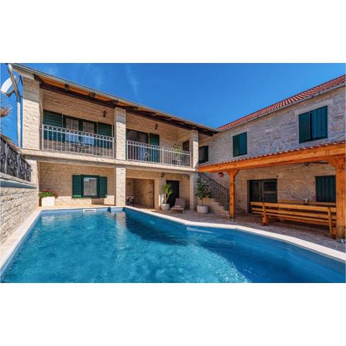 Awesome Home In Benkovac With Wifi