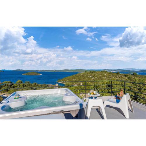 Awesome Home In Dragove With Wifi