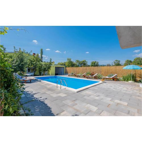 Awesome Home In Glavina Donja With Wifi