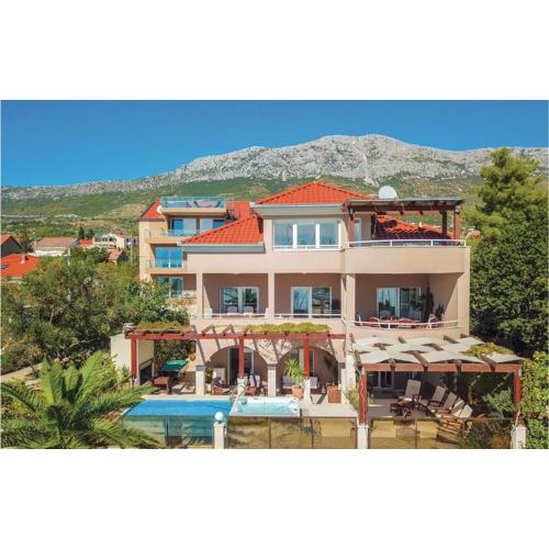Awesome Home In Kastel Gomilica