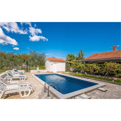Awesome Home In Malinska With Wifi