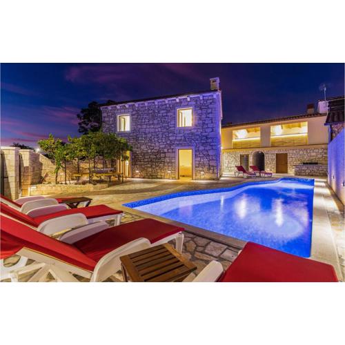 Awesome Home In Marcana With Kitchen
