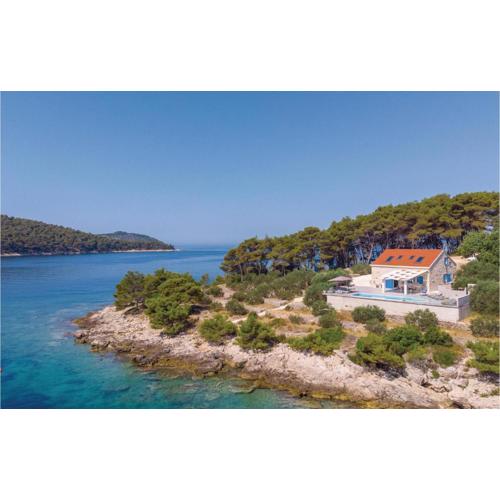 Awesome Home In Mikulina Luka With Wifi