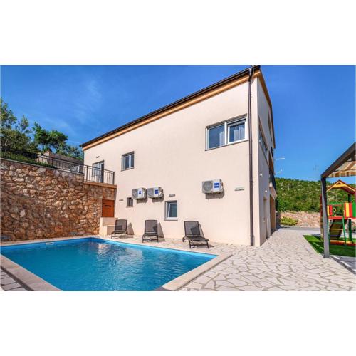 Awesome Home In Modric