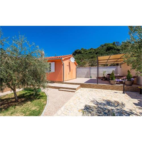 Awesome Home In Mundanije With Jacuzzi