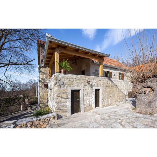 Awesome Home In Obrovac Sinjski