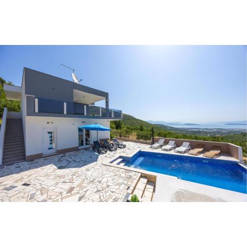Awesome Home In Prgomet With Wifi
