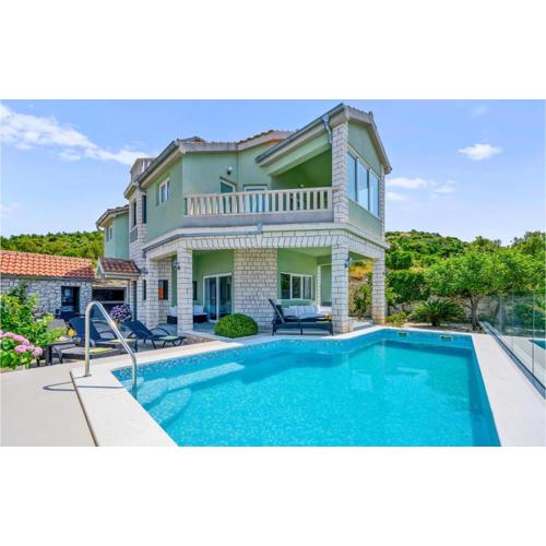 Awesome Home In Primosten