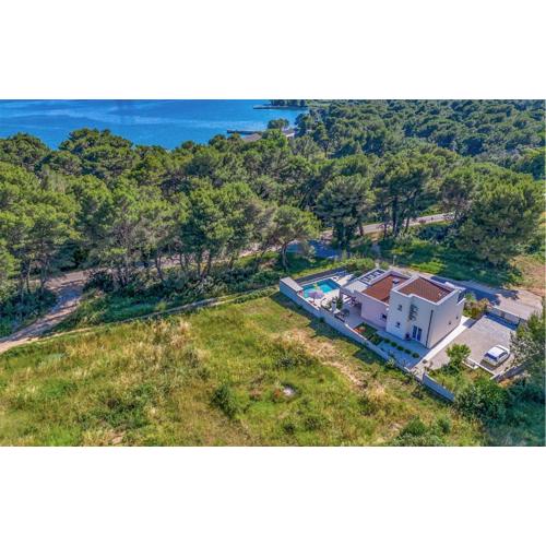 Awesome Home In Pula With Wifi