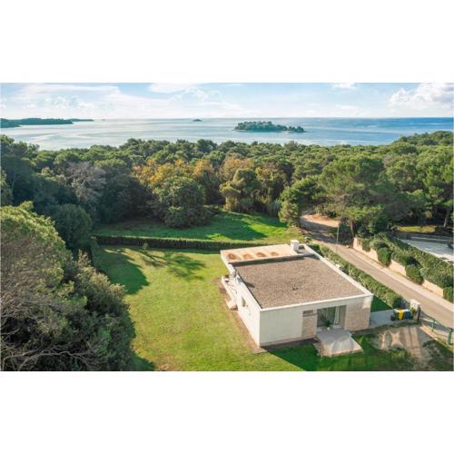 Awesome Home In Rovinj With Wifi