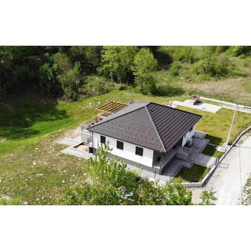 Awesome Home In Seliste Dreznicko