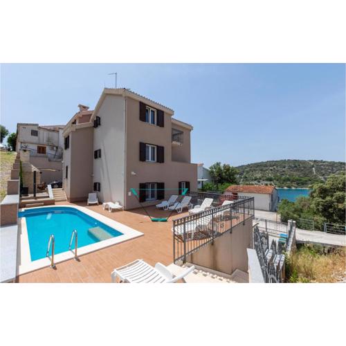 Awesome Home In Sevid With Wifi