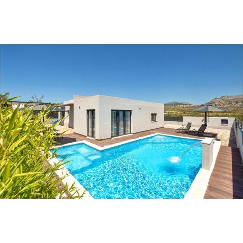 Awesome Home In Split With Wifi