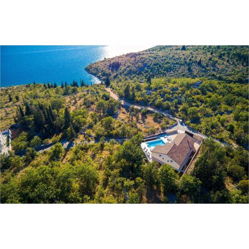 Awesome Home In Starigrad Paklenica