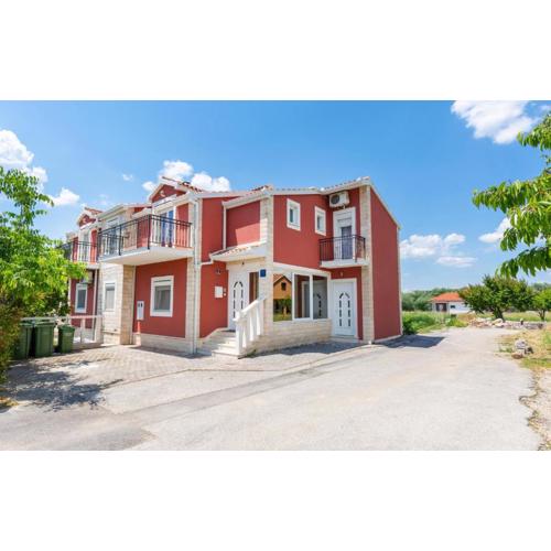 Awesome Home In Trilj