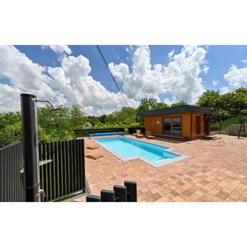 Awesome Home In Vinogradi Ludbreski