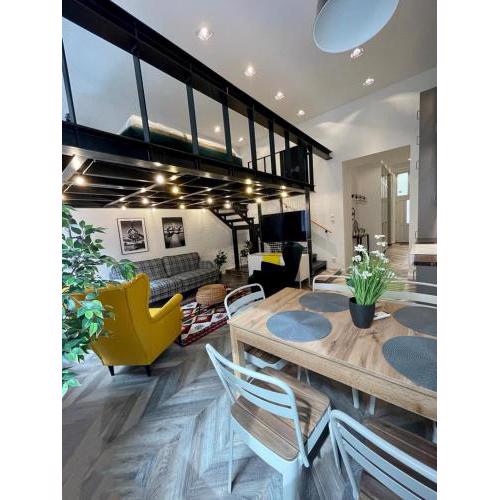Awesome Loft - King Street