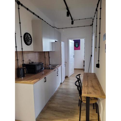 Axo-Hostel 8