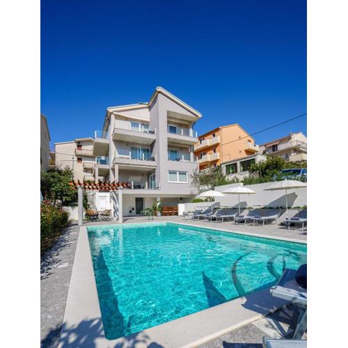 Azalea Apartments