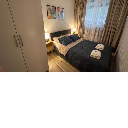 B1 - Duke Room - Warsaw City Haven - Shared Bathroom