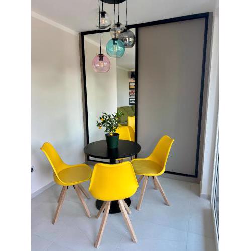 B32 Apartment