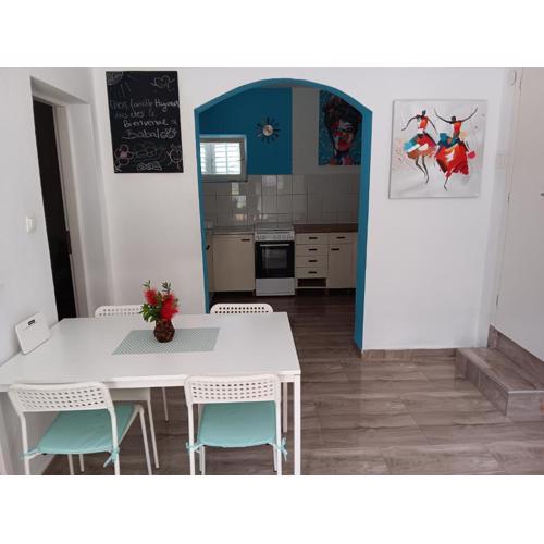 Babaloo Beach Apartments