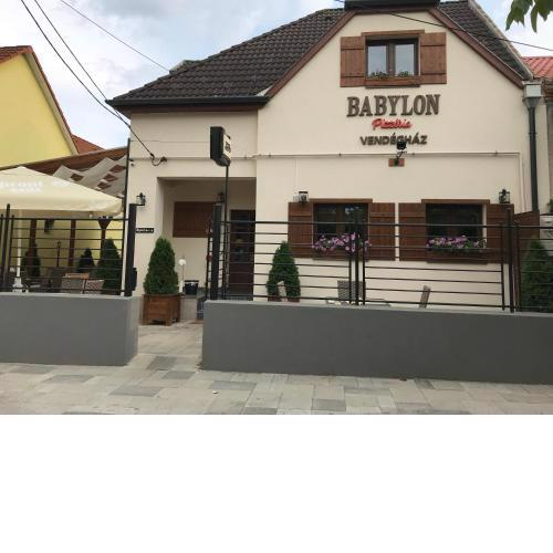 Babylon Pizzéria Vendégház