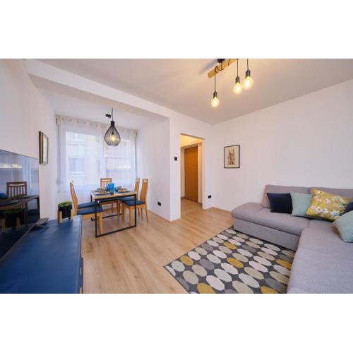 Bacci Central 2-Bedroom Apartment by Litto