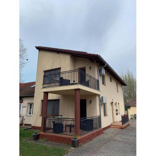 Balaton Apartmanház