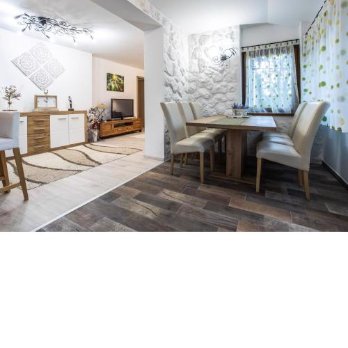 Barackvirág Apartmanház