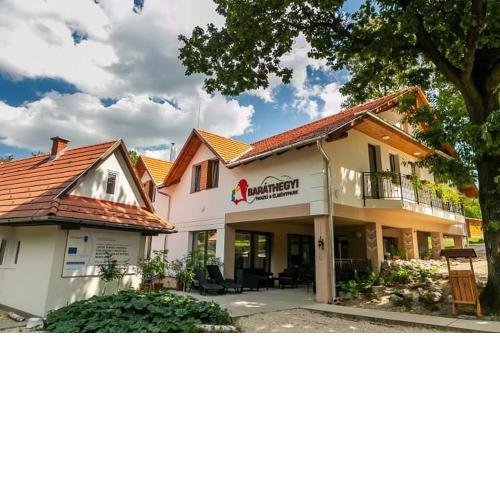 Baráthegyi Panzió és élménypark