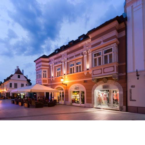 Barokk Hotel Promenád