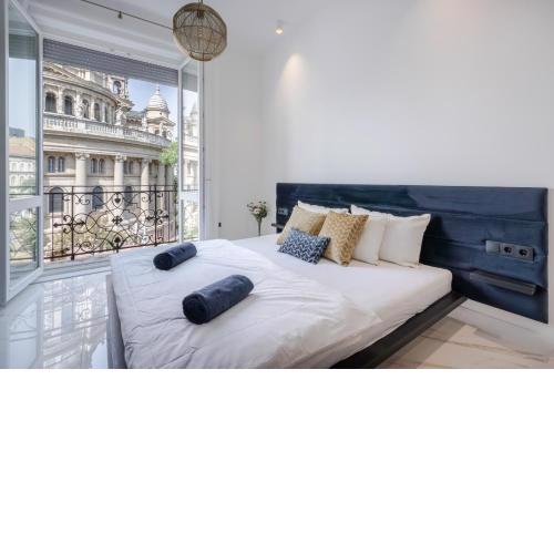 Basilica Presidential panorama suits