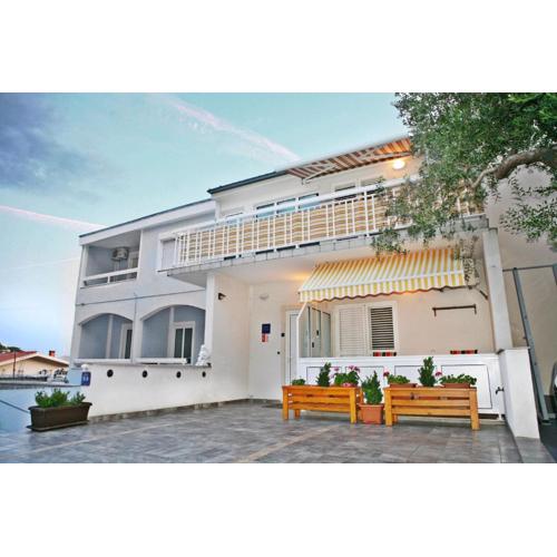 Baska Voda Apartment 6