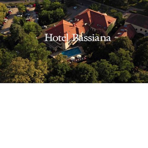 Bassiana Hotel és Étterem