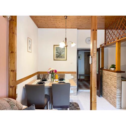 Bata Apartment - 1st row to the Neretva River