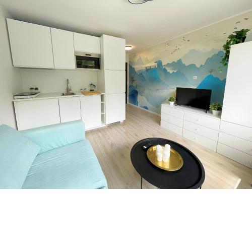 Batorego 18 - Blue - 450m stacja metra Pola Mokotowskie, 800m Biblioteka Narodowa, 20m piękny park Pola Mokotowskie, 800m do SGH - Wifi - Smart TV - Good Apartments