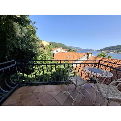 Bay view apartment