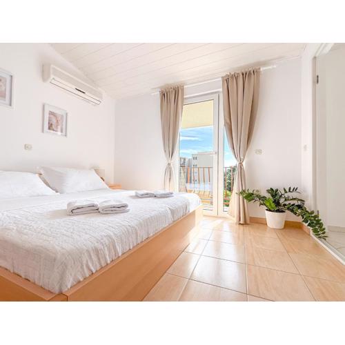 Beach Resort Apartments Bucina