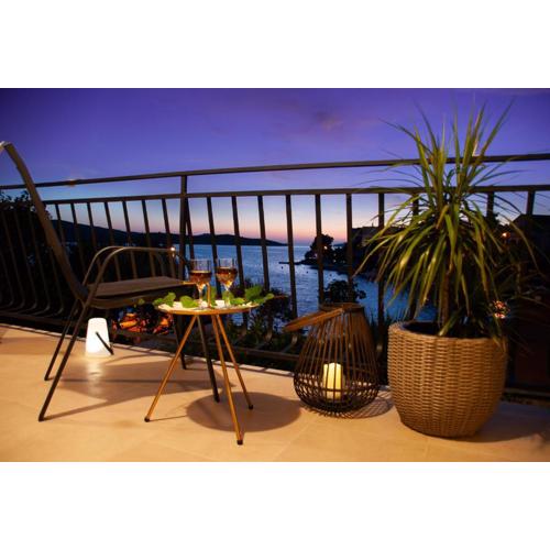 Beachfront Apartment Nikol