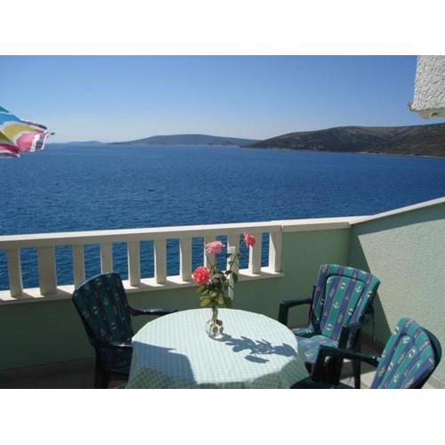 Beachfront apartments Dida - Seget Vranjica