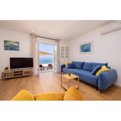 Beachfront Comfort Apartment NIVES
