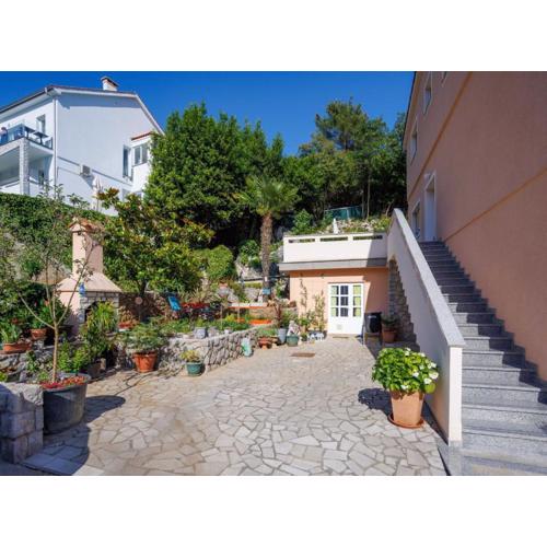 Beachfront Cozy Krk Apartment with Balcony