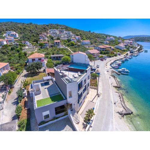Beachfront Luxury Villa
