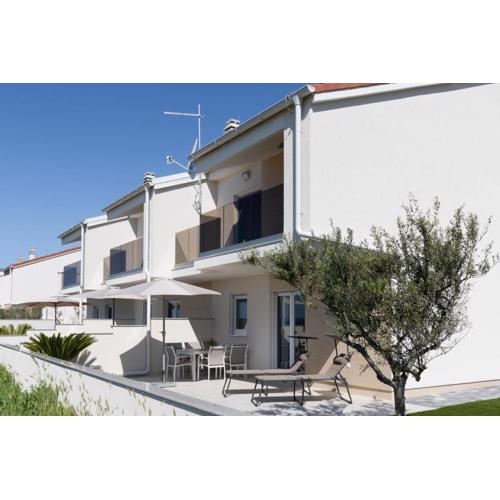 Beachfront Reiterer Villa V3 with Jacuzzi 30 meters from the Beach - CROWONDER LUXURY RENT