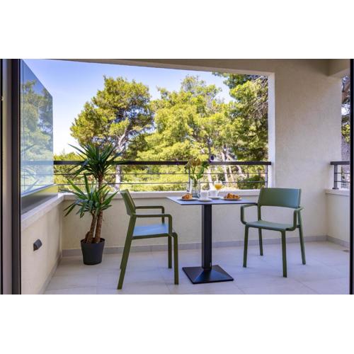 Beachfront Studio Pebble Residence Srzić